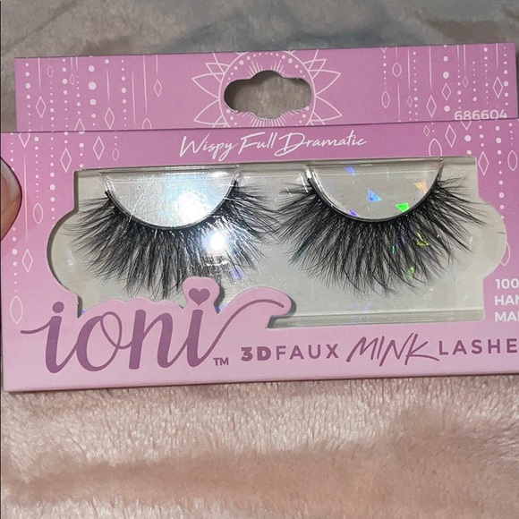 COPY - BNIB IONI Lashes - Picture 4 of 6